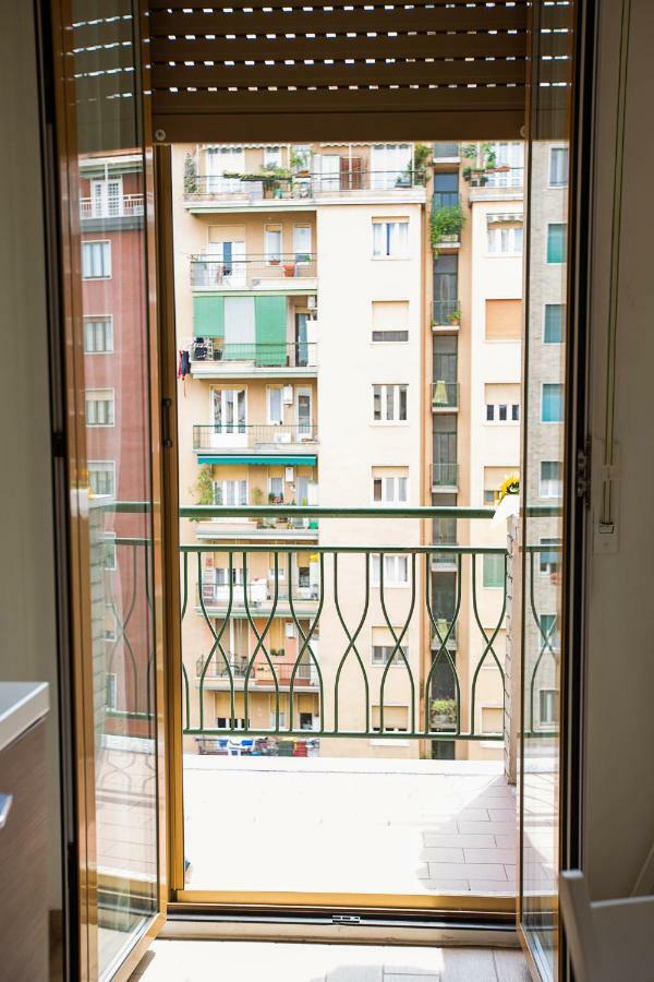 Lorenteggio Studio Apt ミラノ エクステリア 写真
