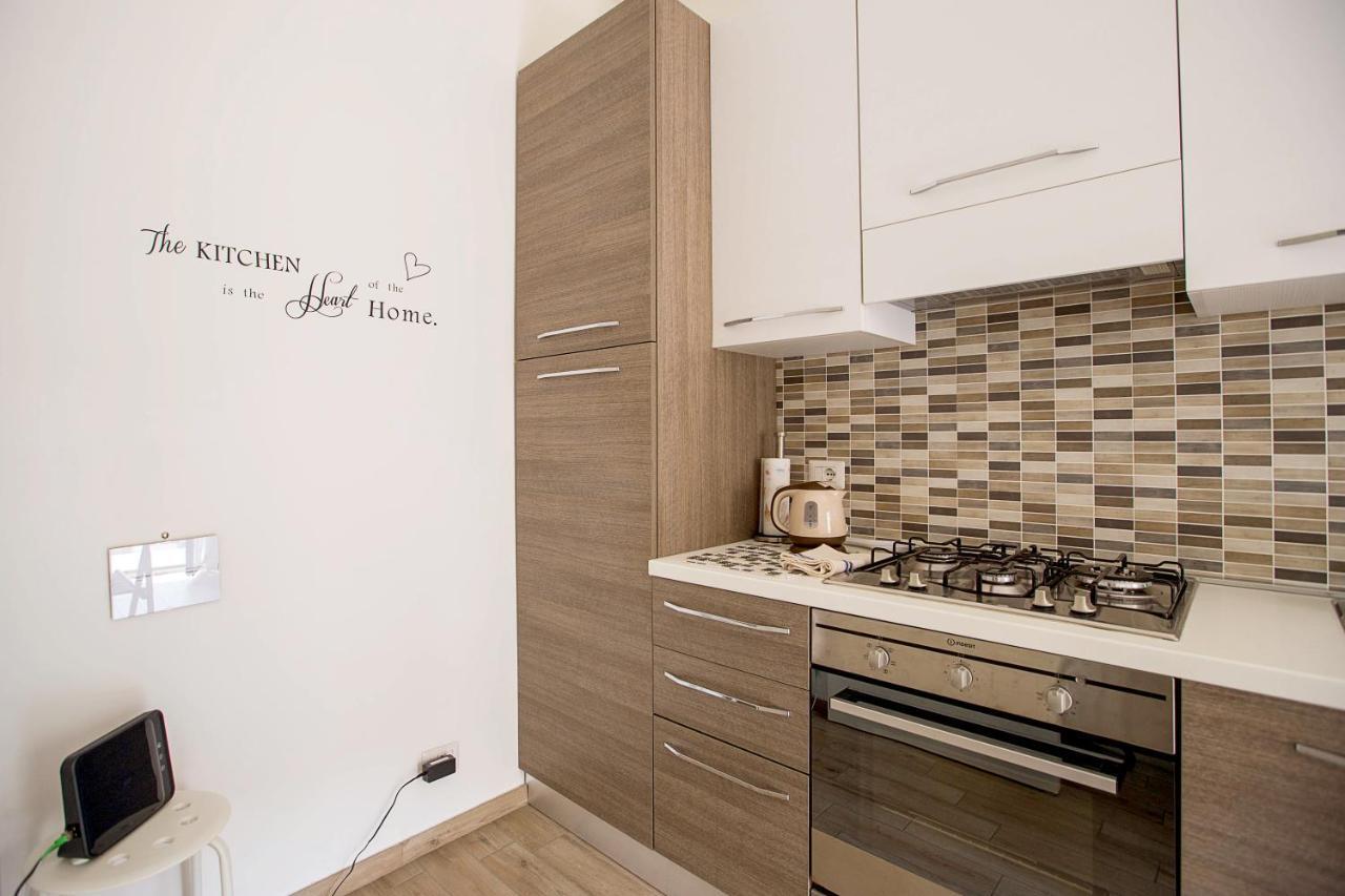 Lorenteggio Studio Apt ミラノ エクステリア 写真