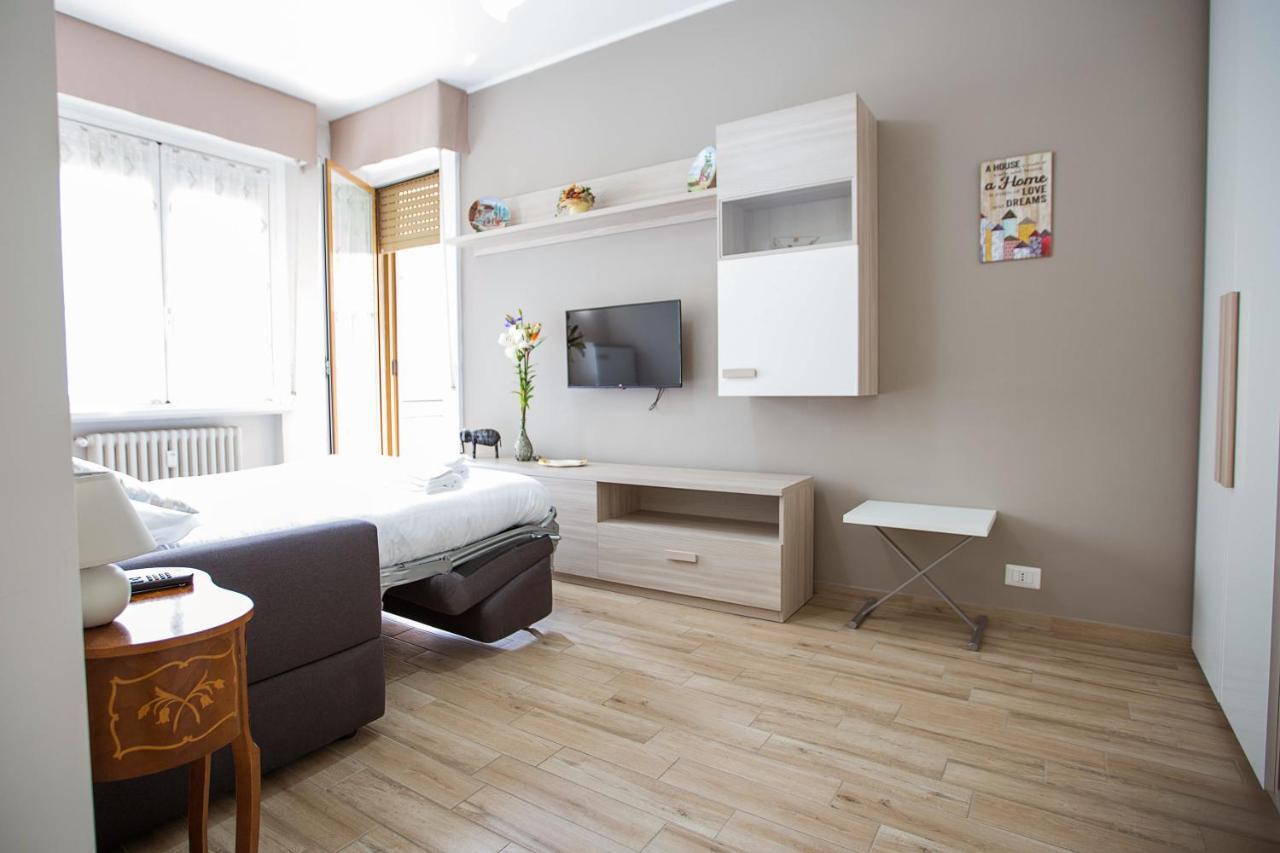 Lorenteggio Studio Apt ミラノ エクステリア 写真